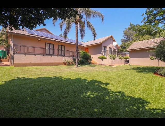 5 BEDROOM HOUSE FOR SALE IN PROTEA PARK